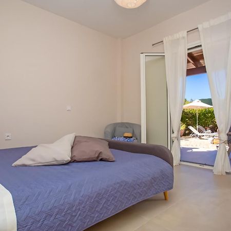 Cosmos Villas Angelina Agios Georgios  Bagian luar foto